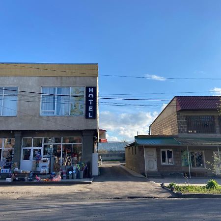 Hotel Sv Ninotsminda Zewnętrze zdjęcie